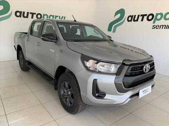 TOYOTA HILUX 2.8 D-4D TURBO DIESEL CD SR 4X4 AUTOMÁTICO